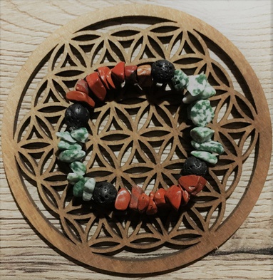 Bracelet rouge avec jade et lave